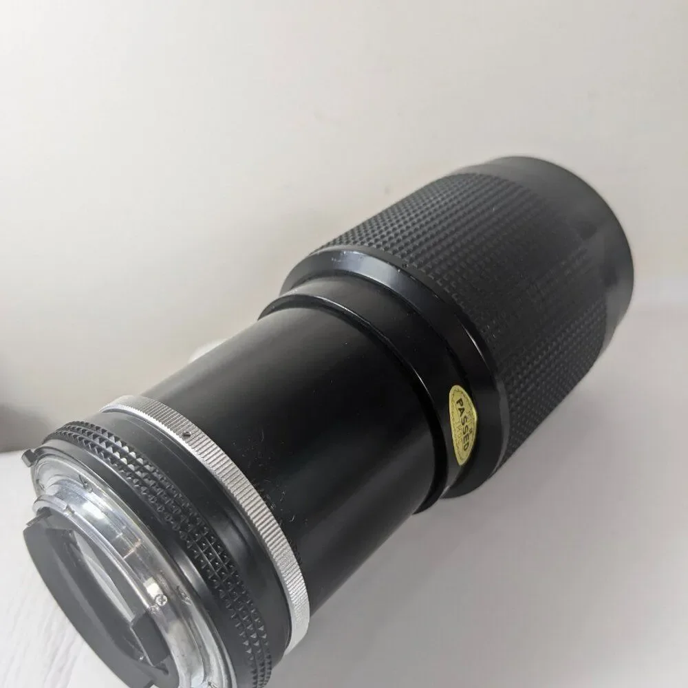 Nikon NIKKOR 80-200mm‎ 1:4.5 camera zoom lens Nikon READ FOR PARTS REPAIR